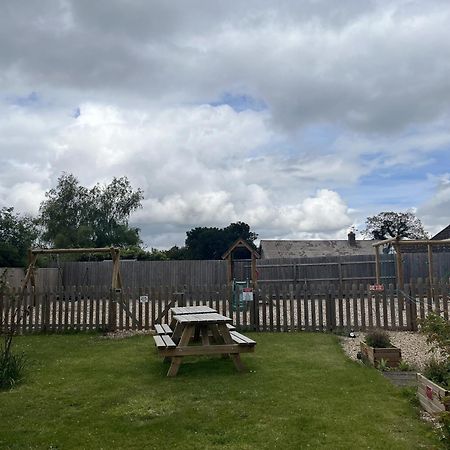 The Crown Inn Gayton  Exterior photo