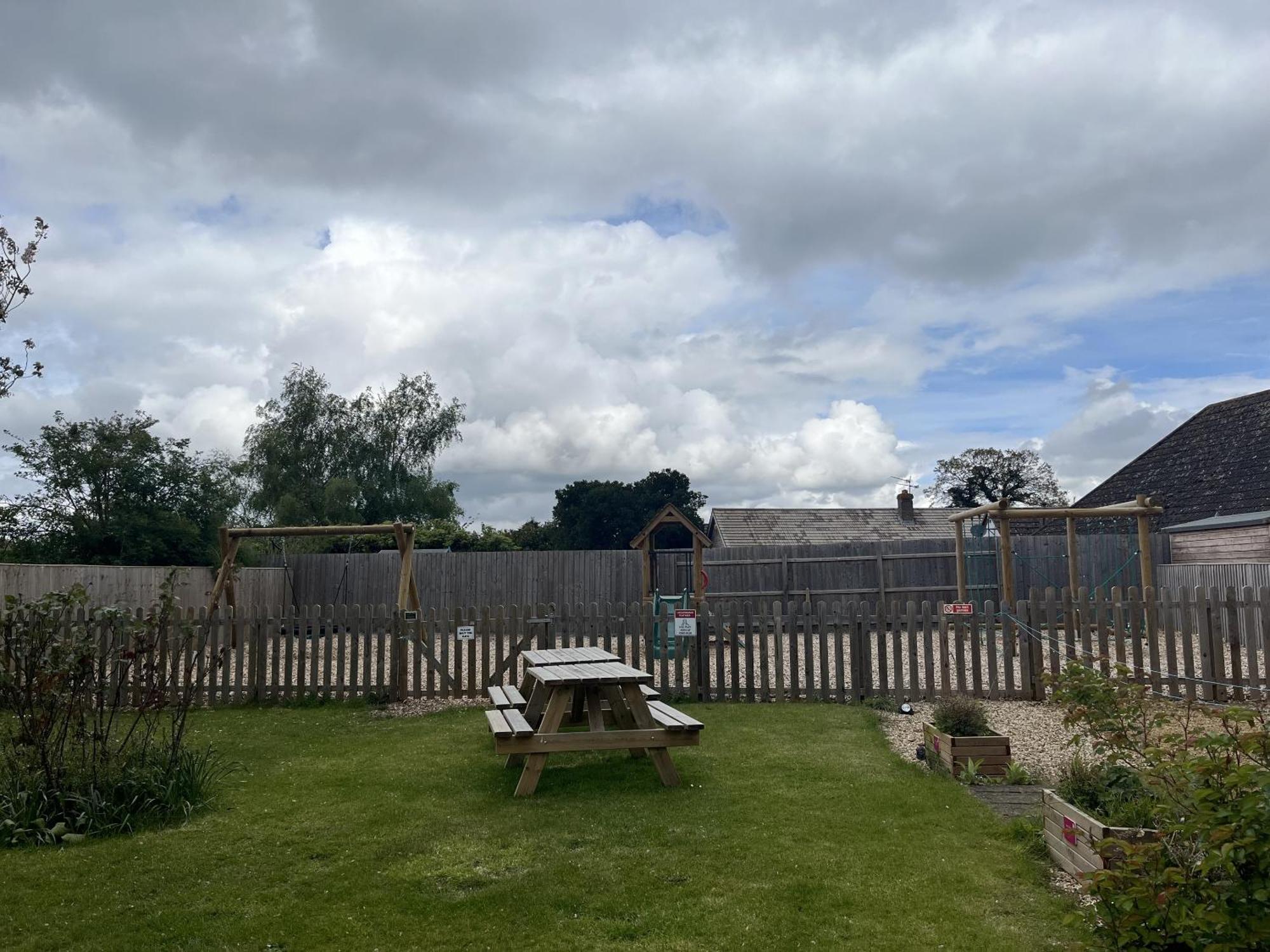 The Crown Inn Gayton  Exterior photo
