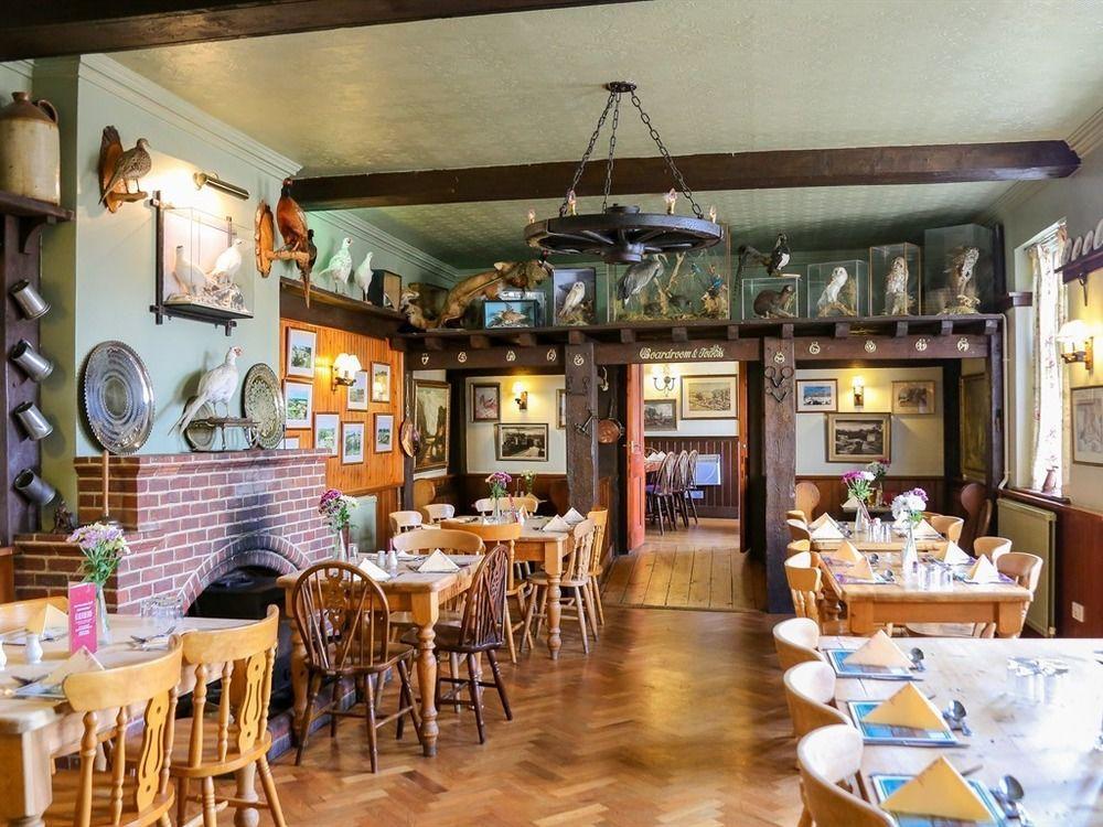 The Crown Inn Gayton  Exterior photo