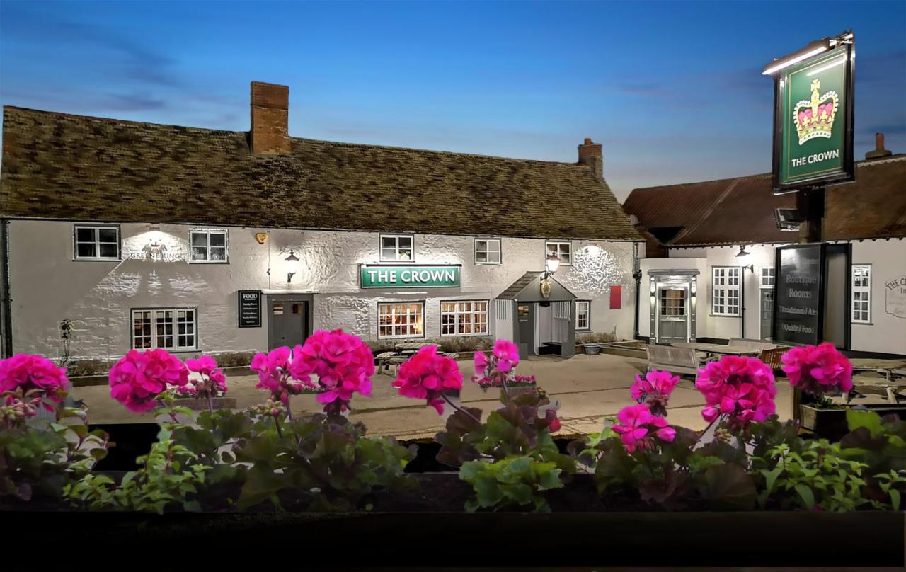 The Crown Inn Gayton  Exterior photo