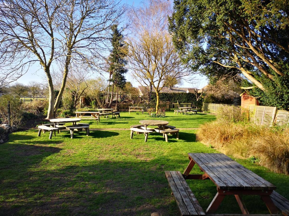 The Crown Inn Gayton  Exterior photo
